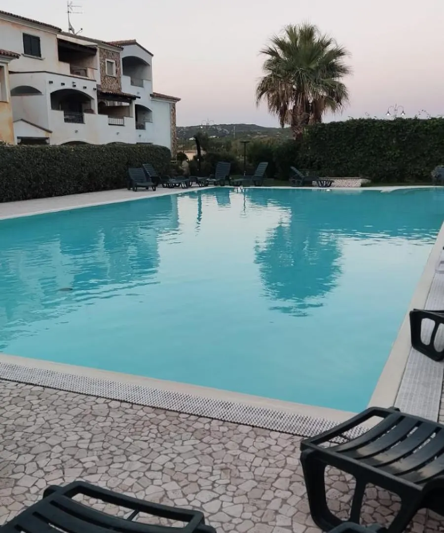 Appartement 3 Pieces, 50 M2 Et Terrasse Vue Degagee Santa Teresa Gallura Lägenhet